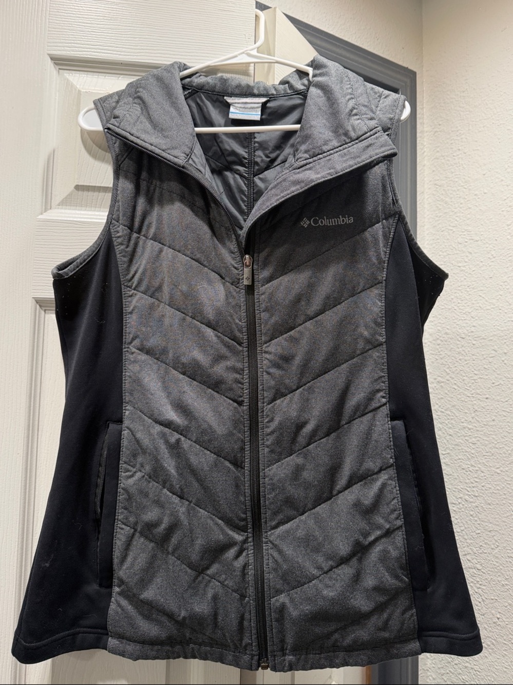 Columbia Women's Heather Gray Quilted Hooded Vest
